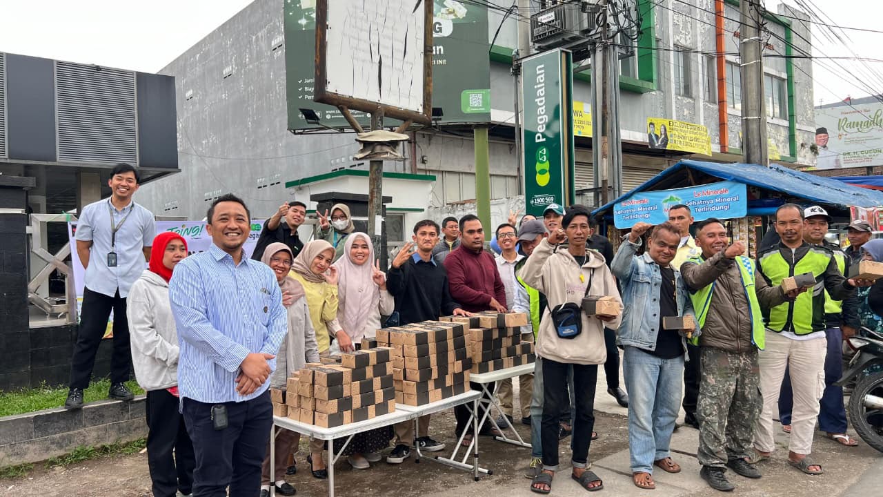 Pegadaian Jabar Rutin Gelar Program Mengetuk Pintu Langit