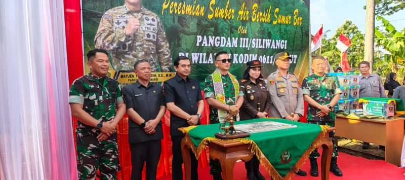 Atasi Krisis Air Saat Kemarau, Pangdam III/Siliwangi Resmikan Sumur Bor di Garut