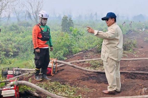 Presiden Prabowo Pastikan Penanganan Karhutla Kalbar Berjalan Terkoordinasi