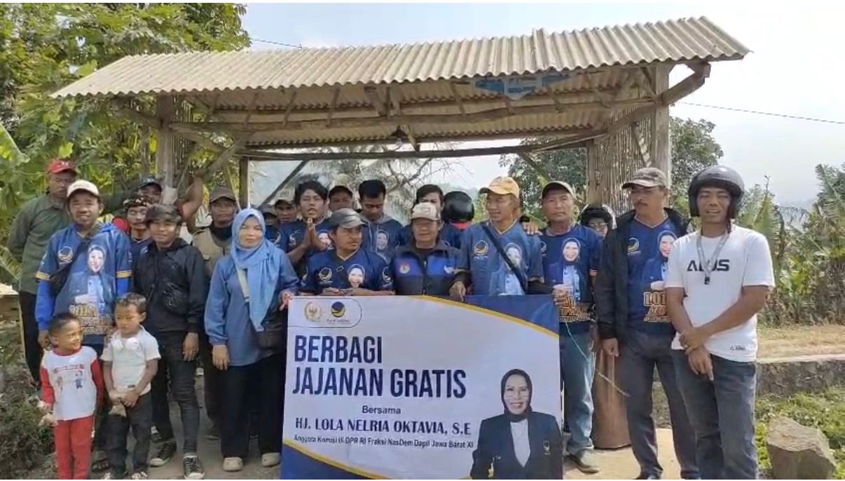 Konsisten Tiap Pekan, Teh Lola Berbakti Borong Produk UMKM Lokal untuk Dibagikan Gratis