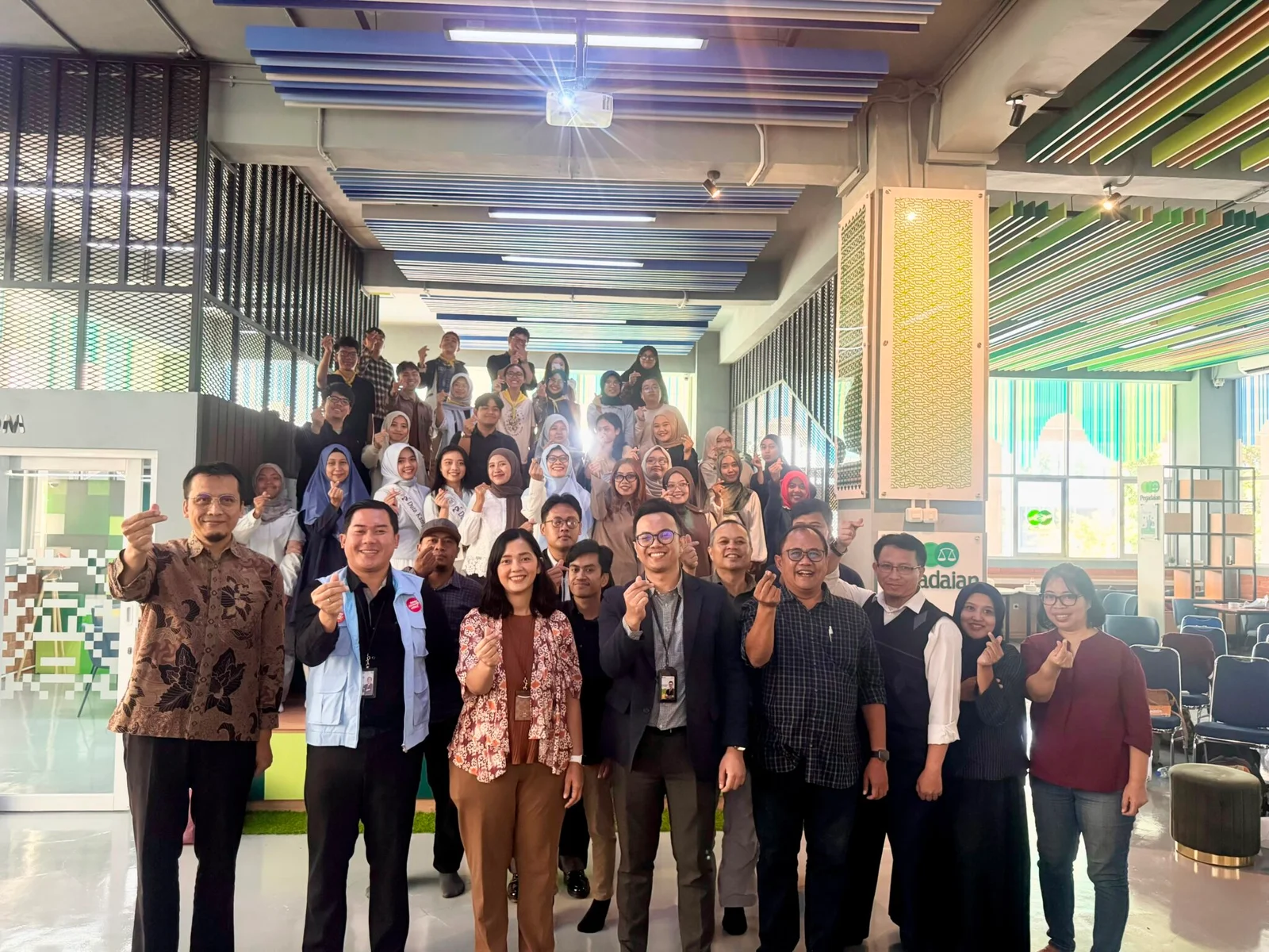 Pegadaian Jabar Tingkatkan Literasi Keuangan Anak Muda Lewat Program FLOW