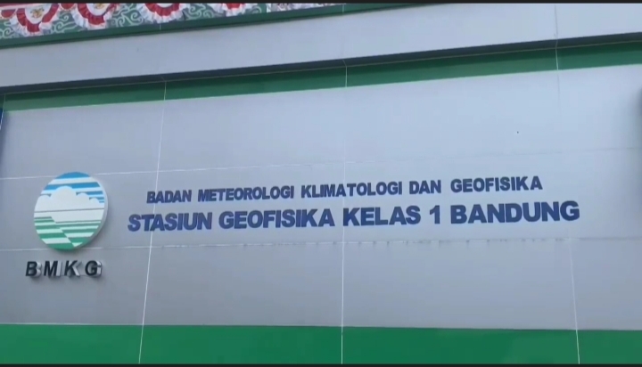 BMKG Deteksi Abu Vulkanik Gunung Anak Krakatau di Sebagian Jawa Barat, Ini Imbauan untuk Masyarakat
