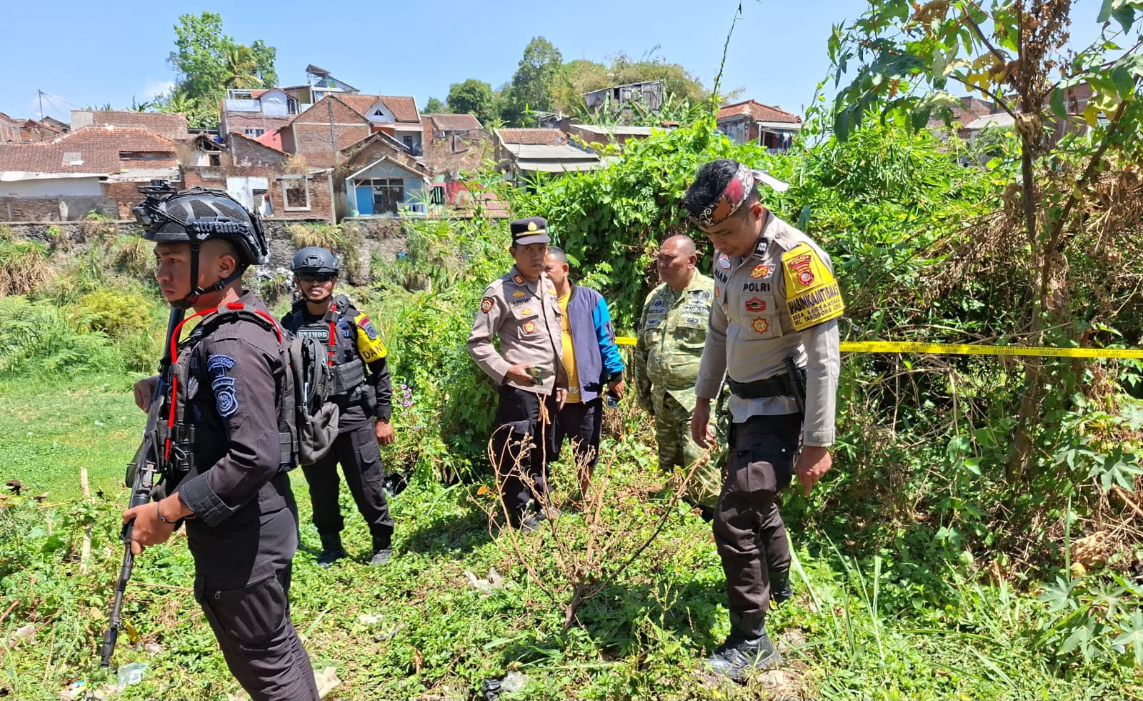Heboh! Hulu Ledak Mortir Ditemukan di Pinggir Sungai Cimanuk Garut
