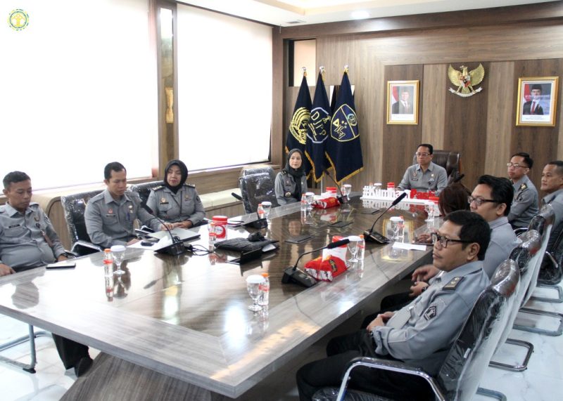 Kanwil Kemenkum Jabar) turut berpartisipasi dalam Forum Pendalaman Materi Perancang Peraturan Perundang-undangan yang digelar secara virtual oleh Direktorat Jenderal Peraturan Perundang-undangan (Ditjen PP).