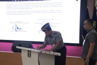 Kakanwil Kemenkum Jabar melaksanakan Penandatanganan Komitmen Bersama Pembangunan Zona Integritas (ZI), Pakta Integritas, dan Janji Kinerja