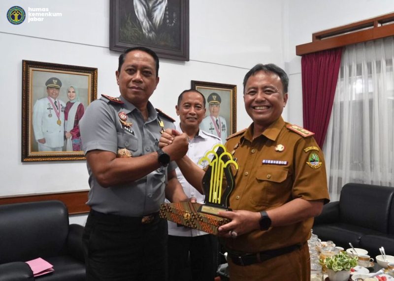 Kepala Kantor Wilayah  Kemenkum Jawa Barat menggelar audiensi dengan Sekretaris Daerah Provinsi Jawa Barat, Herman Suryatman