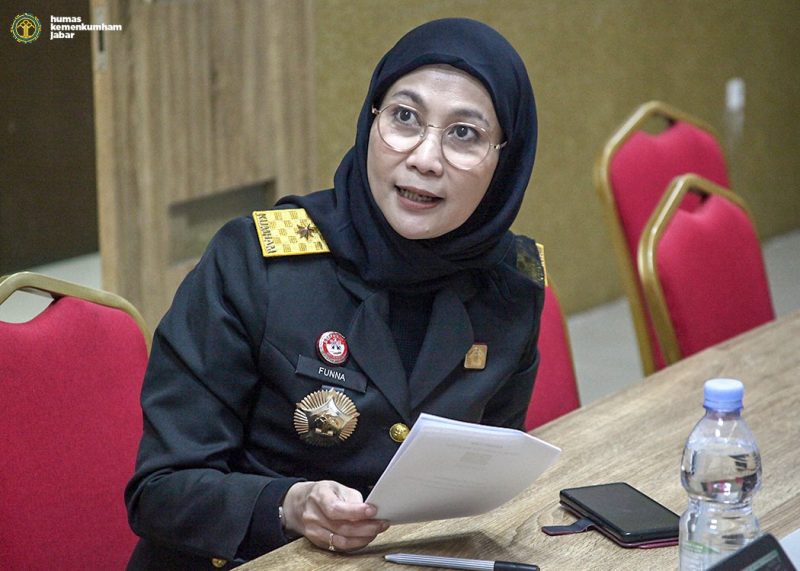 Kepala Divisi Peraturan Perundang-undangan dan Pembinaan Hukum, Funna Maulia Massaile