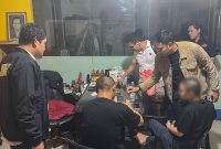 Dua Warga Negara Republik Rakyat Tiongkok (RRT), berinisial LB dan LJ, diamankan Direktorat Jenderal Imigrasi setelah terlibat dalam penyebaran video negatif petugas imigrasi di Bandara Soekarno Hatta 