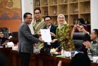 Menteri Hukum RI Supratman Andi Agtas dalam Rapat Paripurna DPR RI.