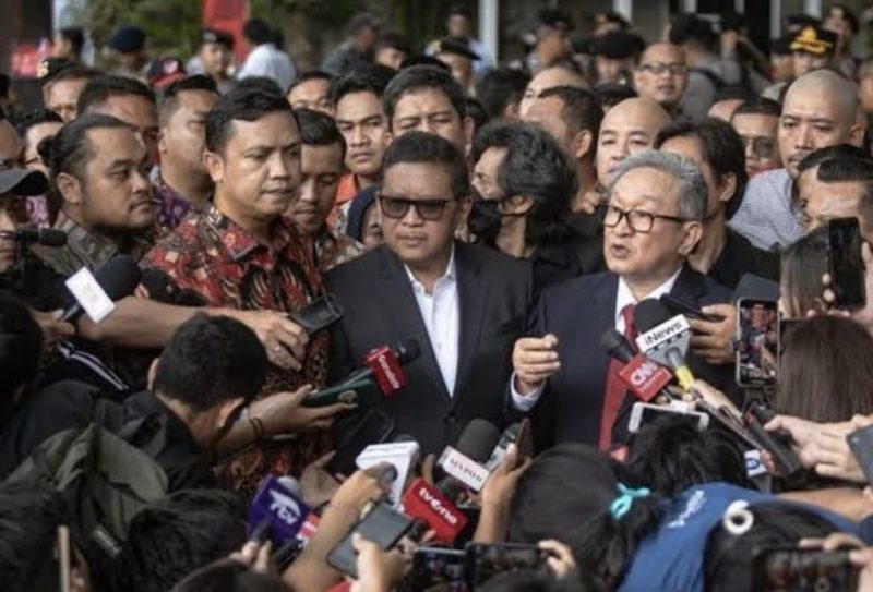 Sekretaris Jenderal PDI Perjuangan Hasto Kristiyanto saat memberikan keterangan Pers,Selasa (18/2/2025)