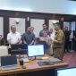 Wakil Gubernur Jawa Barat, Erwan Setiawan bersilaturahmi dengan para pegawai Sekretariat Daerah Provinsi Jawa Barat di Gedung Sate, Senin (24/2/2025).