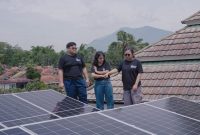 Program Sedekah Energi dari MOSAIC tahun 2025 ini resmi menerangi masjid di Jawa Barat.