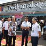 Tinjau Posko Lebaran dan Bahas Pengembangan Stasiun, Dirut KAI Kunjungi Stasiun Tasikmalaya
