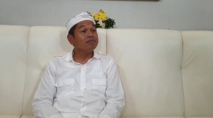 Dedi Mulyadi saat melakukan preskon di Gedung Pakuan, Kota Bandung. Rabu (05/03/2025).