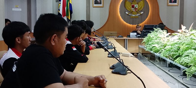 Aktivis Anak Bangsa saat audensi dengan pimpinan DPRD Kota Bandung 