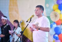 Wakil Gubernur Jawa Barat Erwan Setiawan Memberikan Sambutan pada Acara Peringatan Hari Anak Nasional (HAN) Tingkat Provinsi Jawa Barat di Sport Jabar Arcamanik Jl. Pacuan Kuda, Sukamiskin, Kota Bandung, Minggu (27/7/2025).