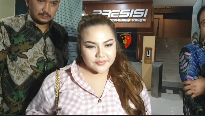 Lisa Mariana model selebram.