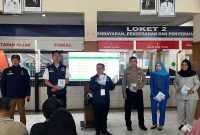 Kepala Samsat kota Tasikmalaya saat melakukan sosialisasi program Jempol Tasik