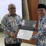 Lewat Inovasi “JEMPOL TASIK”, Yana Suristriawan Raih Lulusan Terbaik Pelatihan Kepemimpinan Administrator 2025