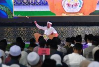 Gubernur Jawa Barat Dedi Mulyadi menghadiri Puncak Acara Tasyakur Milad Ke-120 Pondok Pesantren Suryalaya bertempat di Lingkungan Ponpes Suryalaya, Kabupaten Tasikmalaya, Jum'at (5/9/2025).
