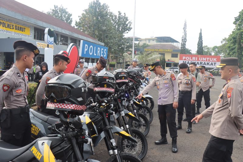 Kapolres Garut gelar pengecekan alut, alsus, dan almatsus tingkatkan kesiapsiagaan personel.