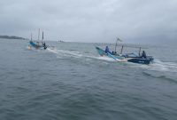 Empat nelayan Garut berhasil diselamatkan usai terombang-ambing semalaman di laut,Selasa (9/9/2025).
