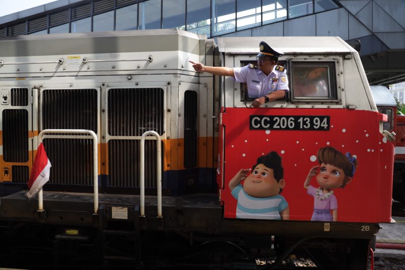 Daop 2 Bandung,raih ketepatan waktu keberangkatan KA penumpang mencapai 99,68%.