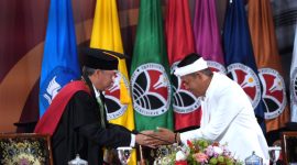 Gubernur Jawa Barat Dedi Mulyadi,menghadiri Dies Natalis ke-71 UPI di Gedung Achmad Sanusi, Kota Bandung, Senin (20/10/2025).
