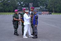 Gubernur Jawa Barat Dedi Mulyadi secara resmi membuka Pendidikan Karakter Gapura Panca Waluya Jabar Istimewa Batch VI Tahun 2025 di Kesatuan Marinir Cilandak, Jakarta Selatan, Selasa (21/10/2025).