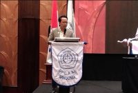 Ketua DPC AAI Kota Bandung, Aldis Sandhika saat membuka rapat anggota DPC AAI Kota Bandung di El Hotel,jalan Merdeka,Kota Bandung (24/10/2025).
