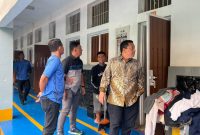 Direktur Pengamanan dan Intelijen (Dirpamintel) Direktorat Jenderal Pemasyarakatan (Ditjenpas), Kombes Pol. Tatan Dirsan Atmaja, melakukan Monev ke Rutan Kelas 1 Bandung, Sabtu (11/10), kemarin