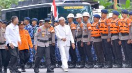 Gubernur Jawa Barat,Dedi Mulyadi saat Apel Siaga Tanggap Bencana Polda Jabar Tahun 2025, di Jalan Diponegoro, Kota Bandung, Rabu (5/11/2025).
