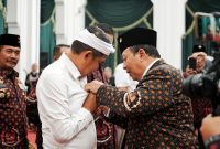 Gubernur Jawa Barat Dedi Mulyadi resmi diamanahkan sebagai Ketua Umum Dewan Harian Daerah Badan Pembudayaan Kejuangan 45 (DHD BPK’45) Provinsi Jawa Barat Masa Bakti 2025–2030.