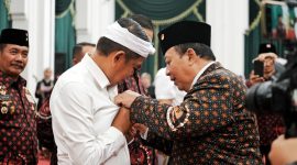 Gubernur Jawa Barat Dedi Mulyadi resmi diamanahkan sebagai Ketua Umum Dewan Harian Daerah Badan Pembudayaan Kejuangan 45 (DHD BPK’45) Provinsi Jawa Barat Masa Bakti 2025–2030.