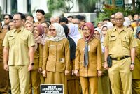 Pemerintah Daerah Provinsi (Pemdaprov) Jawa Barat (Jabar) mulai menerapkan kebijakan Work From Home (WFH) atau bekerja dari rumah bagi Aparatur Sipil Negara (ASN) di lingkungan Pemdaprov Jabar.