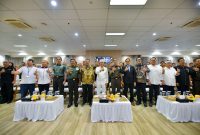 Gubernur Jawa Barat Dedi Mulyadi melakukan silaturahim dengan jajaran Kejaksaan Tinggi (Kejati) Jawa Barat di Kantor Kejati Jabar, Kamis (6/11/2025) sore.