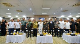 Gubernur Jawa Barat Dedi Mulyadi melakukan silaturahim dengan jajaran Kejaksaan Tinggi (Kejati) Jawa Barat di Kantor Kejati Jabar, Kamis (6/11/2025) sore.