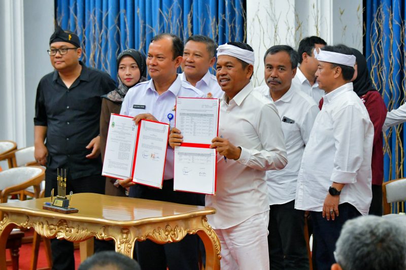 KDM integrasikan kebijakan transportasi untuk tekan kecelakaan lalu lintas di Jabar.