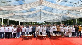 Pemerintah Daerah Provinsi (Pemdaprov) Jawa Barat (Jabar) dan pemerintah kabupaten/ kota bekerja sama dalam membiayai iuran BPJS Ketenagakerjaan bagi mereka.