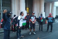 “Walk For Free Palestine”, 7 Pemuda Jalan dari Gedung Merdeka Kota Bandung Menuju  Kedubes Palestina di Jakarta.
