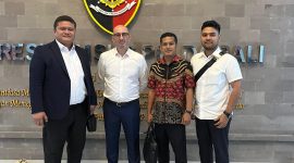 Tim hukum THYGO & Co secara resmi mengirimkan somasi kepada 34 kantor media yang dianggap telah menayangkan berita tidak akurat mengenai Aron Geller.