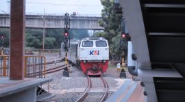 KAI Daop 2 Bandung sediakan 4 KA tambahan untuk angkutan nataru 2025/2026.
