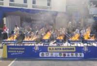 Sebanyak 9,2 juta batang rokok ilegal dimusnahkan Bea Cukai Bandung di Kantor Bea Cukai Bandung, Jalan Rumah Sakit, Rabu (26/11/2025). 