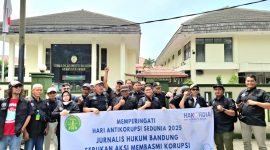Jurnalis Hukum Bandung tegaskan dukungan penuh pemberantasan korupsi tanpa tebang pilih
dalam rangka memperingati Hari Anti Korupsi Sedunia,pada Selasa 9 Desember 2025.