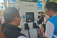 Menjelang libur Natal dan tahun baru,PT Perusahaan Listrik Negara (PLN) meresmikan Stasiun Pengisian Kendaraan Listrik Umum (SPKLU) Center UP3 Bandung,pada hari Selasa (16/12/2025).