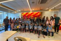 Wajah bahagia puluhan anak yatim di Kota Bandung dalam acara Satu Atap berbagi.