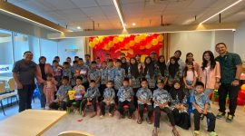 Wajah bahagia puluhan anak yatim di Kota Bandung dalam acara Satu Atap berbagi.