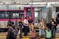 PT Kereta Api Indonesia (Persero) Daerah Operasi 2 Bandung mencatat tingginya volume pelanggan kereta api yang tiba di berbagai stasiun wilayah Daop 2 Bandung selama 7 hari pelayanan menjelang libur Hari Raya Natal.