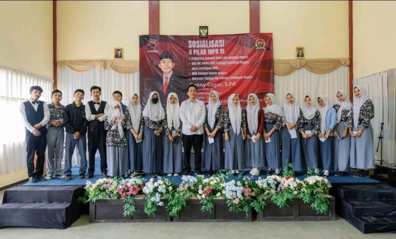 Denny Cagur gelar sosialisasi empat pilar di SMK Putra Gununghalu,hadirkan semangat kebangsaan bagi siswa dan orang tua.