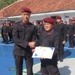 Jelang Nataru, Lapas Kuningan Gelar Apel Siaga dan Beri Penghargaan